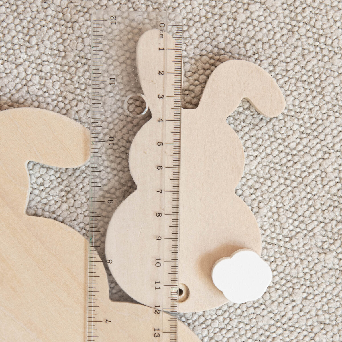 Hopplwerk Holzhasen mit Pummelschwanz